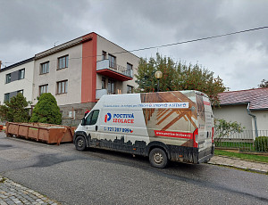 Zateplení stropu rodinného domu pomocí foukané izolace